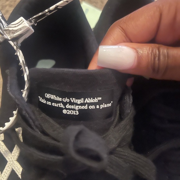 Off White Low Canvas - Picture 3 of 8